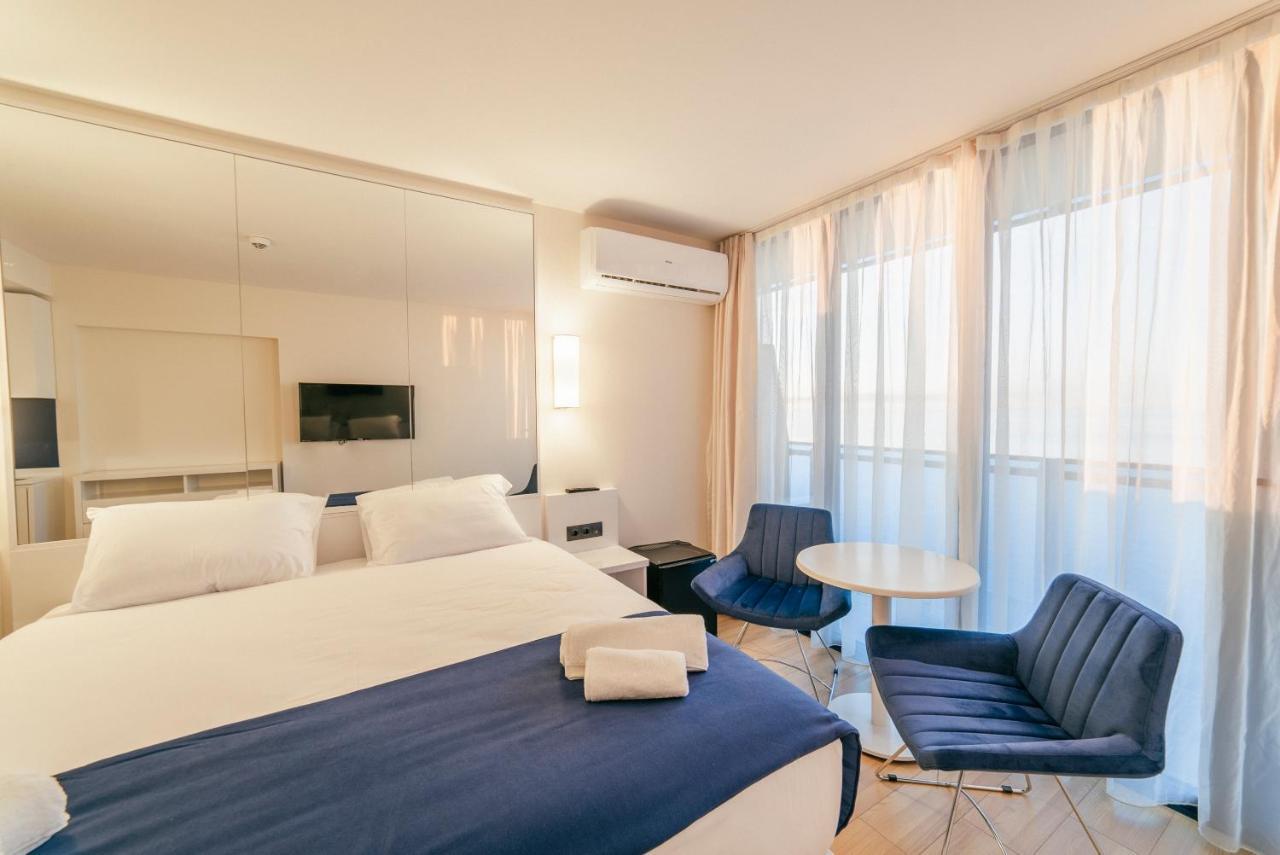 Grand City Apart-Hotel Батуми Экстерьер фото